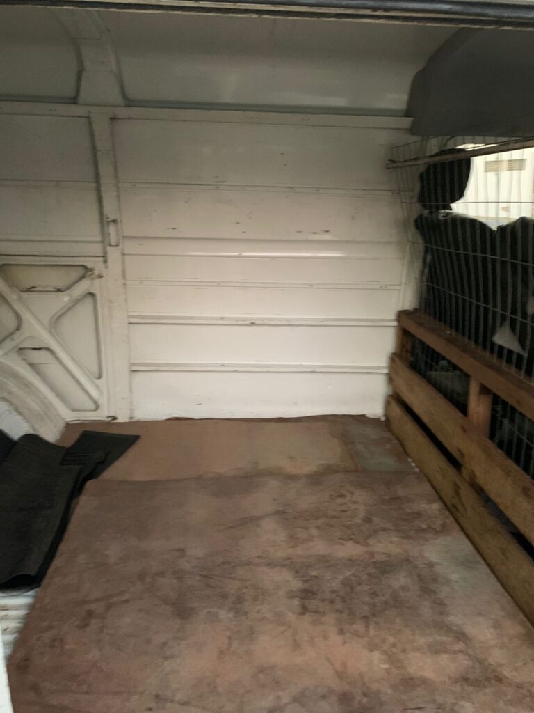 WhatsApp Image 2025-10-20 at 23.13.32