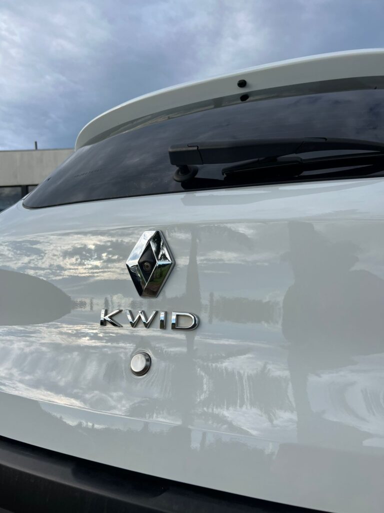 WhatsApp Image 2025-12-03 at 17.48.31 (1)